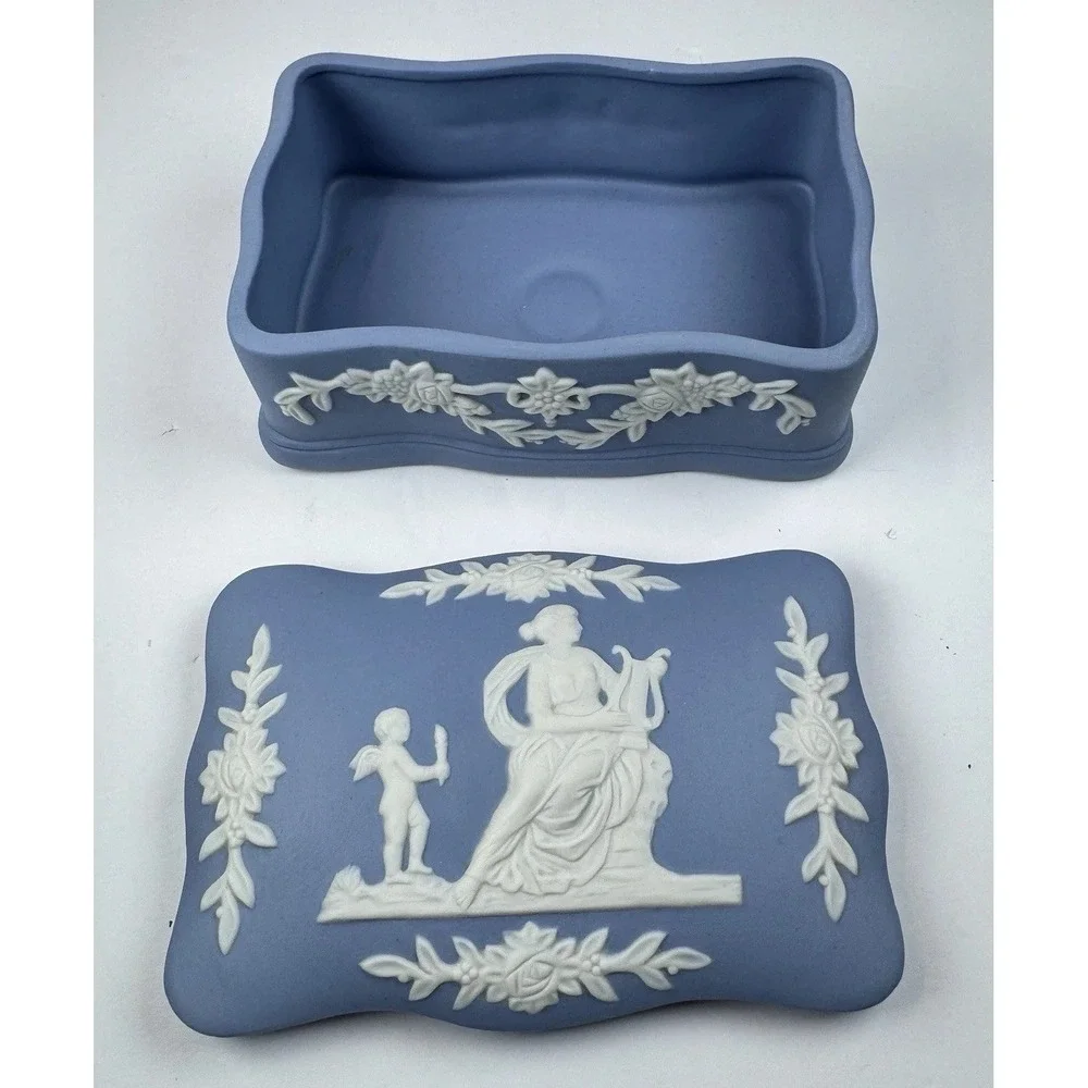 Jasperware Japan Lidded Jewelry Trinket Box Blue 5.5in Woman‎ Cherub Vanity